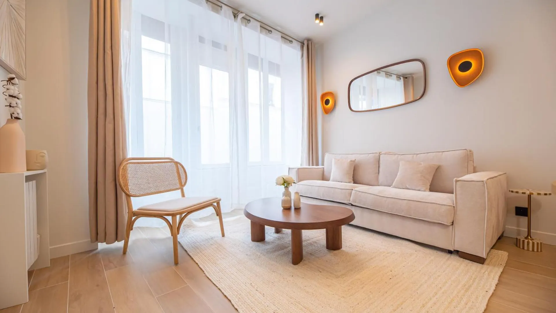 Apartment In Montmartre